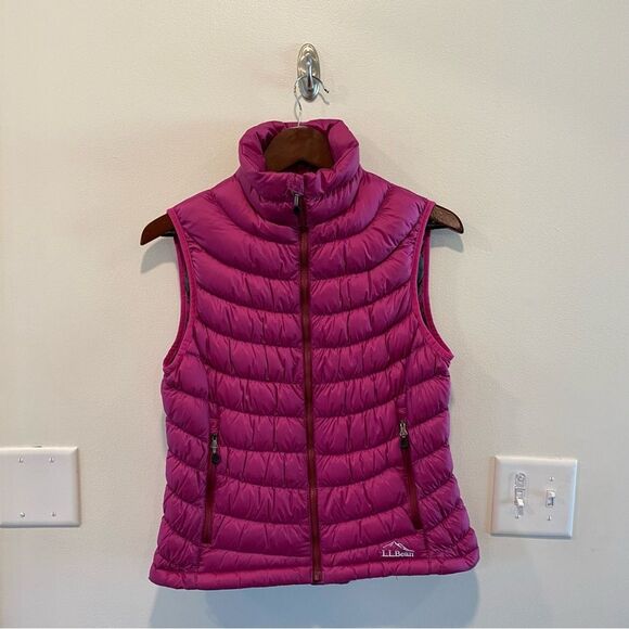 L.L. Bean Jackets & Blazers - L.L. Bean Down Vest womens sz XS puffer stowaway water repellent downtek goose